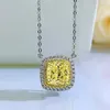 Ciondoli Primavera Qiaoer Argento sterling 925 8mm Collana con pendente di diamanti ad alto tenore di carbonio giallo per le donne Gioielleria raffinata della festa nuziale scintillante