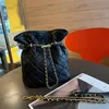 23K Bucket Bag 23cm Makeup Bag Coin Bag Leather Diamond Gold Hardware Metal Clasp Luxury Tote Matelasse Chain Crossbody Bag Underarm Bags Classic Black Sacochef