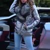 Autumn and Winter New Big Size Women Bright Face Face Fair Hår krage Kort lång ärm ner bomullsjacka Elegant Fashion Women's Coat med bälte