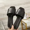 Designer-Slipper, bestickte Strick-Slides, weiche Lederpantoffeln, metallverzierte Damen-Dreieck-Flats-Absatz-Sandale mit Box