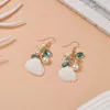 Boucles d'oreilles pendantes 10 paires de perles de coquillage naturel blanc, grappe d'étoiles de mer, crochets d'oreille en laiton doré, bijoux quotidiens simples pour femmes