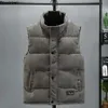 Gilet pour hommes veste chaude épaisse de coton hivernal coton rembourré veste sans manche hommes cols décontractés collier surdimension