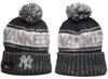 Yankees Beanie New York Beanies 32 takımın tümü örgü kelepçeli pom erkek kaps beyzbol şapkaları çizgili yan çizgili yün sıcak ABD kolej spor şapka kapak kadınlar için
