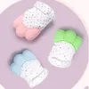 Infantil luxuosas bebê mordome coração estampestres de silicone luvas de luva de silicone crianças crianças dentes de bebê antiating hand mitten baby cuidar 230413