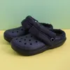 Gratis fraktdesigner Croc med pälssandaler Sandaler Slide klackar plattform för svarta vita män Kvinnor Klassiker Sandal Slide Pantoufle Mens Slippers Sandles