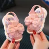 Sandaler sommar spädbarn sandaler baby flickor anticollision småbarn skor mjuk botten äkta läder barn barn strand sandaler 230413