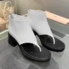 2023 designer de luxe sexy sandales à talons à bout ouvert femmes classiques en cuir véritable noir / blanc / rouge / vert / jaune retour glissière passerelle sandale ladys tongs talons chaussures