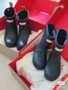 Designer Hunter Bottes Chaussures Appartements Sandales Femme Chaussures Casual Femmes Hunter Caoutchouc Bottes De Pluie En Cuir Formelle Sneaker Mode Mocassins Mules Rouge Logo Design Taille 160