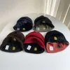 North Beanie Designer mit höchster Qualität Hut Herbst und Winter Erwachsener Buchstaben Sticker gestrickter Hut doppelseitig mit Wollhut Reiten Kaltschutz