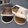 Trendy Designer Bucket Chapéu Dupla Face Luxo Caps Chapéus Mens Lambswool Caps Carta Bucket Hat Womens Mens Beanies Moda Inverno Bonnet