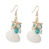 Boucles d'oreilles pendantes 10 paires de perles de coquillage naturel blanc, grappe d'étoiles de mer, crochets d'oreille en laiton doré, bijoux quotidiens simples pour femmes