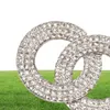 Märke Luxurys Design Diamond Brosch Women Crystal Rhinestone Letters Suit Pin Fashion Jewelry Clothing Dekoration Högkvalitativ 1587905