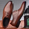 Dress buty man formalna czarna skóra dla mężczyzn koronkową Oxfords Męskie przyjęcie weselne