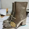 Nouveau Bottes à talons hauts en peau de vache souple automne hiver talon grossier femmes chaussures en cuir véritable fermeture éclair lettre métal boucle talons