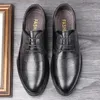Scarpe eleganti Taglie forti 38-46 Comode scarpe da uomo in morbida pelle formale nere 2023 traspiranti da matrimonio d'affari decenti