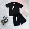 Vêtements pour enfants Designer Survêtements à manches courtes Ensembles de sport Garçons T-shirts Shorts Costume Filles Enfants Tout-petits Casual Jeunes T-shirts Pantalons T-shirts Top Ensemble de vêtements