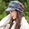 BERETS 1 PC Kvinnor Fashion Short Brim Warm Foldble Earflap Women Cap Ethnic Style Floral Print Autumn Winter Hat Outdoor Daily