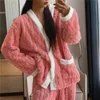 Conjunto de pijama feminino de flanela para outono e inverno, pijama feminino com estampa de bolinhas, roupa de dormir de veludo, roupa de casa Kaii Girsl Pijama Mujer zln231115