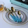 Ensembles de vaisselle Ensembles de cuillères à fourchette en acier inoxydable de luxe léger Ins Home avec couteau en diamant et accessoires de cuisine Cuillère à manger créative