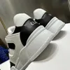 ユニセックスデザイナーのカジュアルシューズ2023 Triumph Panda ThickSole Smole Smole Stame Stose Lovers Lovers Leisure Sports Matching Color Board Shoes