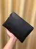 Luxury Designer Classic Brand Men's Clutch Bag Högkvalitativ handväska läder portfölj 969-5