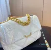 Nouveau sac à bandoulière design femmes fourre-tout de luxe classique dame sac à main français évider marque lettre portefeuille à rabat chaîne de haute qualité sac sous les bras