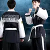 Gear ochronny taekwondo mundur dla początkujących wt czarny biały Dobok Tae Kwon Do Mma Martial Arts Karate garnitury haftowane 231115