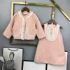 Luxury Girl Dresses Designer Kids Party Dress Size 100-150 Pearl Pleated Lace Decoration Baby Jacket och ärmlös kjol nov15