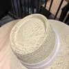 Szerokie brzegowe czapki swobodne dla kobiet płaskie słońce Sun Panama Fedora Hat Summer Straw Beach