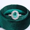 Anillo solitario Salida Paraiba Verde Diamante con alto contenido de carbono Anillo de plata de ley 925 Joyería de fiesta de regalo de aniversario de cristal doble para mujer 231115