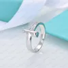 Projektanci podwójne pierścienie opaski w kształcie litery T Otwarcie 925 Srebrny Diamond Pearl Pierście