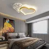 Ceiling Lights Nordic Bedroom Lamps Built-in Feather Heart-Shaped Lamp Modern Warm Wedding Room Girl Decoration LED