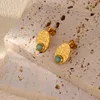 Brincos de Moda Hongtong Hongtong Mulheres de Metal Golden Metal Folhas Emerald clássico simples Belas joias de joias Acessórios por atacado