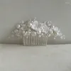 Saç klipleri el yapımı seramik çiçek inci kabuğu tarak gelin başlığı basit güzel düğün tiara aksesuarları kadınlar için