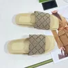 fashion Mens Womens slipper Slippers Summer Rubber Sandals Beach Slide Fashion Scuffs Three-dimensional font Indoor Shoes size flip flops