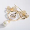 Brooches Vintage Court Style Elegant Zirconia Medal Brooch Pin High-grade Women Clothing Luxury Geometric Pearl Ornament