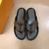 Sandały designerskie mężczyzn Slipper Men Slajes Wbrzeża Brązowa skórzana sandałka damska wysokie obcasy buty męskie 38-45 18