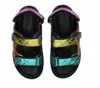 Nya kurt geiger sandaler plattform tofflor kvinnor sömmar lyxig regnbåge sommar platt strand sandal designer glider skor örn huvud diamant krok loop mens hwewed
