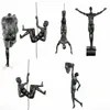Oggetti decorativi Figurine 1 pz Arrampicata Uomo Sculture da parete Statua in resina Arrampicata Atleta Uomo Arte Rifinita a mano Sport Ornamento Casa Figure Miniature 231114