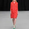 Kvinnors dike rockar Trenchrockar Europeiska modemärken Classic Style Red Ladies Trench Coat V47U Designer
