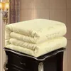 Comforters sätter europeiska Jacquard Cotton Devet Cover Delicate Grey Floral Mönster Bäddar mjukt satin Silkeslen Luxury Quilt Bed Filt 231115