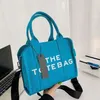 Omuz Çantası Tasarımcı Totes Kadın Çanta Çantası Çanta Tapı Siyah Pratik Kapasite Para Cüzdan Cüzdan Crossbody Bag Tuval Alışveriş Ceketi Büyük Çanta Cüzdan