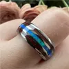 Bandringar 8mm volframkarbid bröllopsringar för män wemen multicolor opal chip koa trä inlay engagemang polerad färdig komfort passar 231114