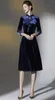 カジュアルドレス高品質ブランド2023春秋のパーティーイベント女性豪華な刺繍長袖の青い赤いドレスベルベット4xl