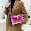 Fábrica al por mayor bolsos de hombro para mujer 2 estilos moda callejera mochila de charol bolso de cuero a juego atmósfera elegante bolso con cadena de diamantes