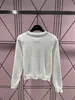 Kvinnors tröjor Designer Mi Miaos tunga industrin Diamond Strips+Pearl Button Sticked Cardigan Sweater Short Top Coat 23s Autumn and Winter New Q0v9