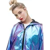 Kvinnorjackor Spring Women Laser Reflective Jacket med Nood Thin Hip Hop Outerkläder Vattentät lös kort plus storlek