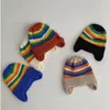 Gorros Sombreros Gorro de punto para bebé de invierno Gorro de gorro de arco iris a rayas coreanas para niños pequeños Niñas Niños coloridos Gorros de protección para los oídos cálidos Bonnet 231115