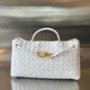 Bolsa de luxo para mulheres Botega Bolsas de pele de carneiro Andiamo Alto luxo personalizado Nova bolsa feminina Andiamo Bolsa de compras tecida em pele de carneiro Um ombro Crossbody Mão Y2G