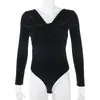 Macacões femininos macacões de veludo preto bandagem transversal bodysuit de inverno mulheres casuais sexy v pesco